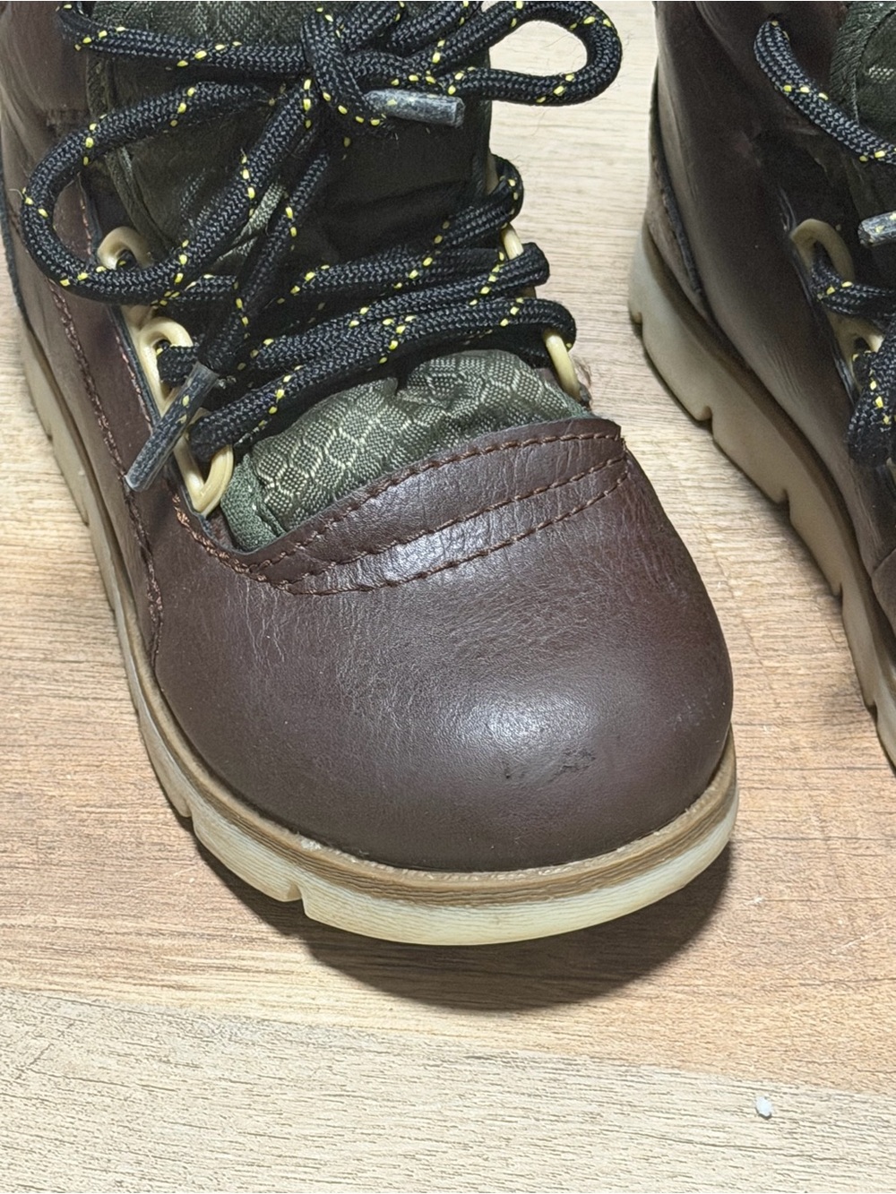 OshKosh B’gosh Toddler Boots | Size 8 - Picture 2 of 8